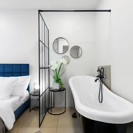 Sirena Apartment - Self Check-In And Free Parking Tallinn Exterior photo