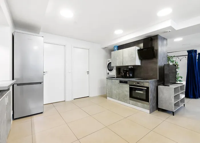 Sirena Apartment - Self Check-In And Free Parking